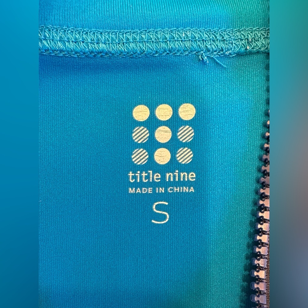 Title Nine Swift Half-Zip Workout Travel Top Size S - Picture 3 of 5